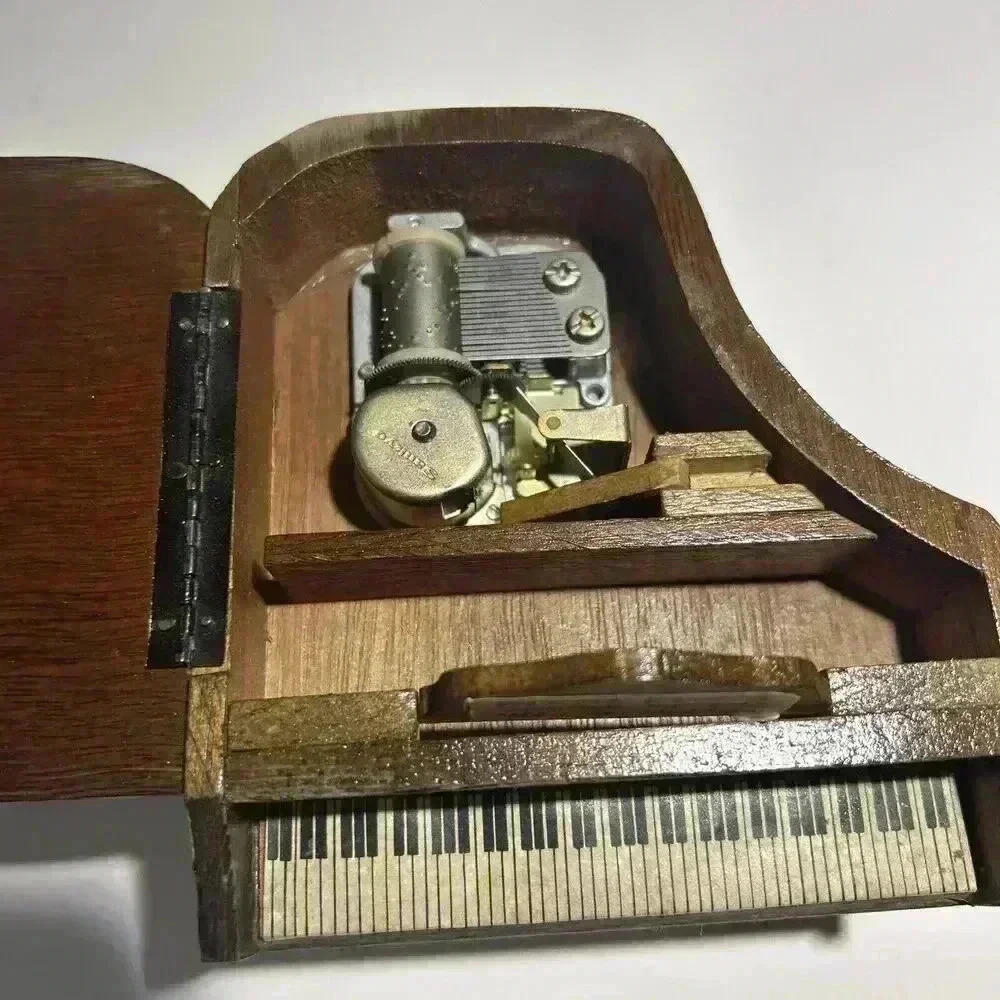 Vintage Wooden Grand Piano Music Box - Picture 5 of 12
